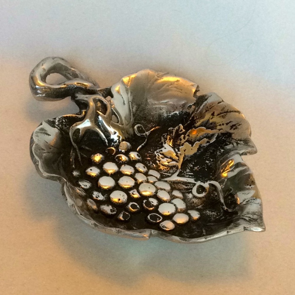 FINAL SALE PRICE Silver Grape Serveware “Hecho en Mexico”